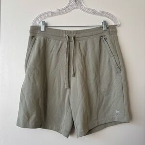 Alo Yoga Men’s Chill Shorts